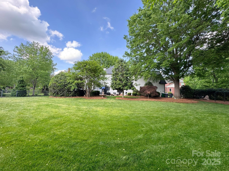 2556 Howerton Ct Charlotte, NC 28270