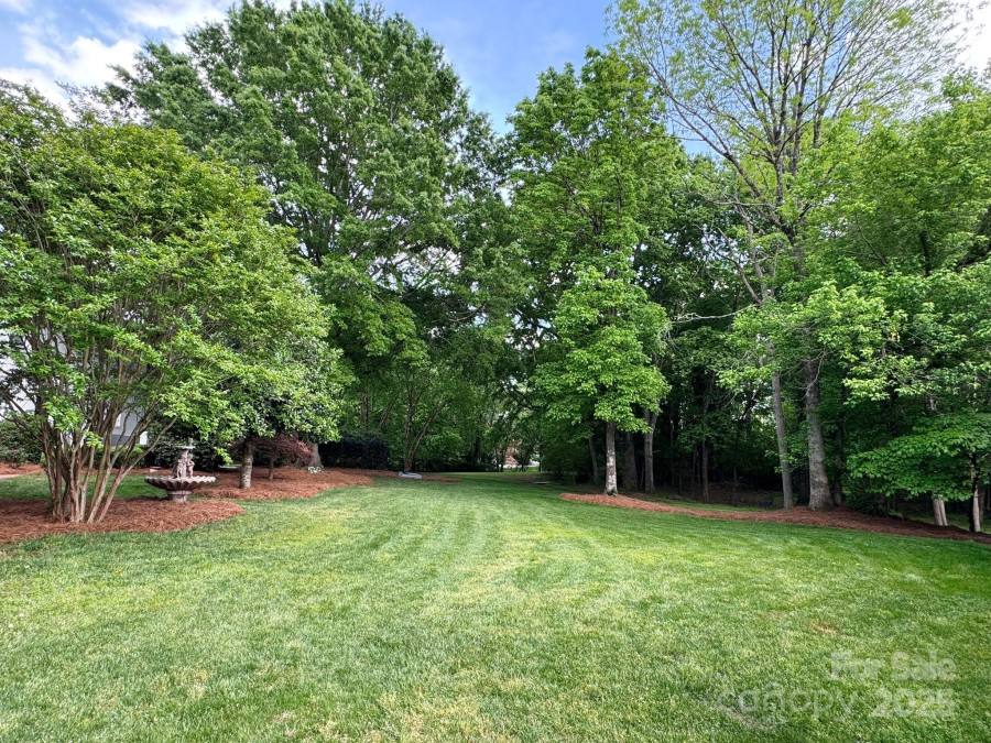 2556 Howerton Ct Charlotte, NC 28270