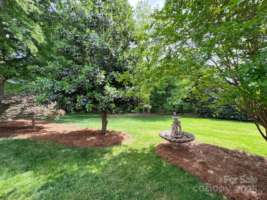 2556 Howerton Ct Charlotte, NC 28270