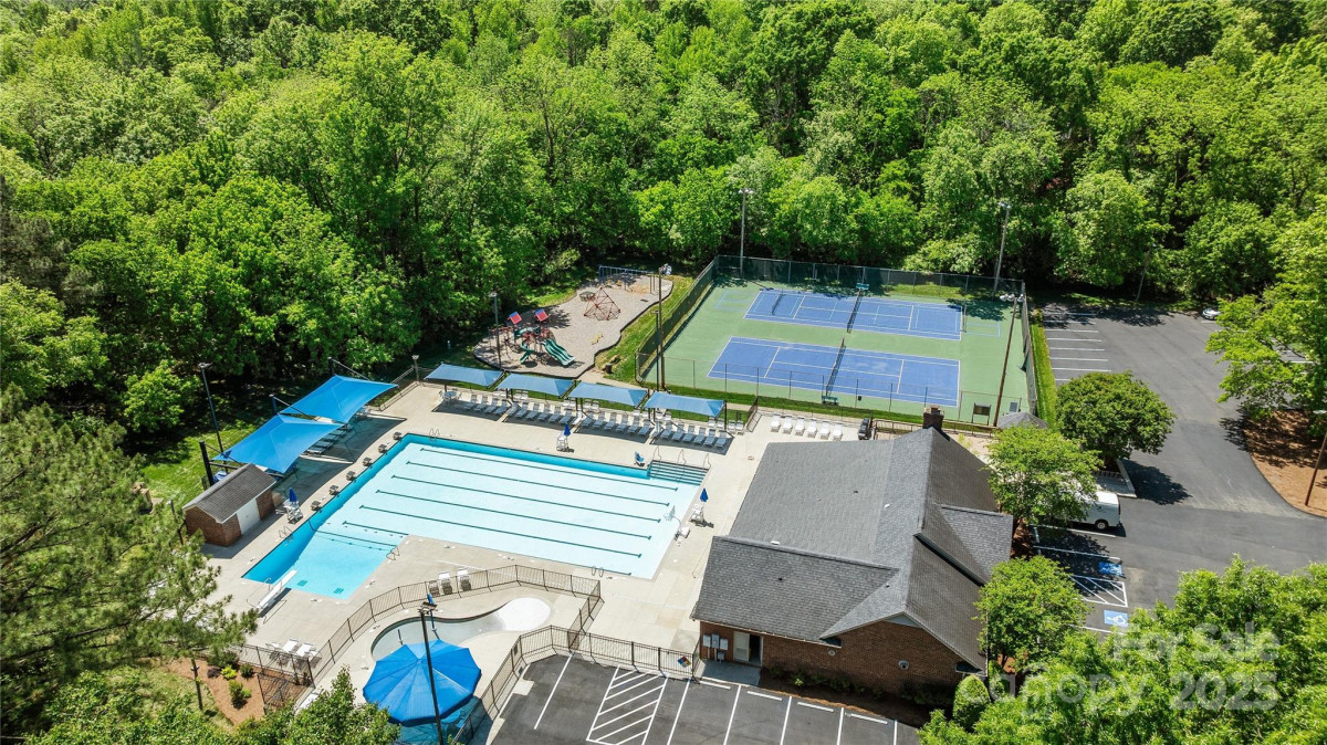 2556 Howerton Ct Charlotte, NC 28270