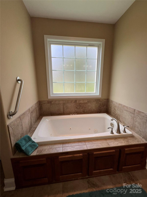 506 Pine St Maiden, NC 28650