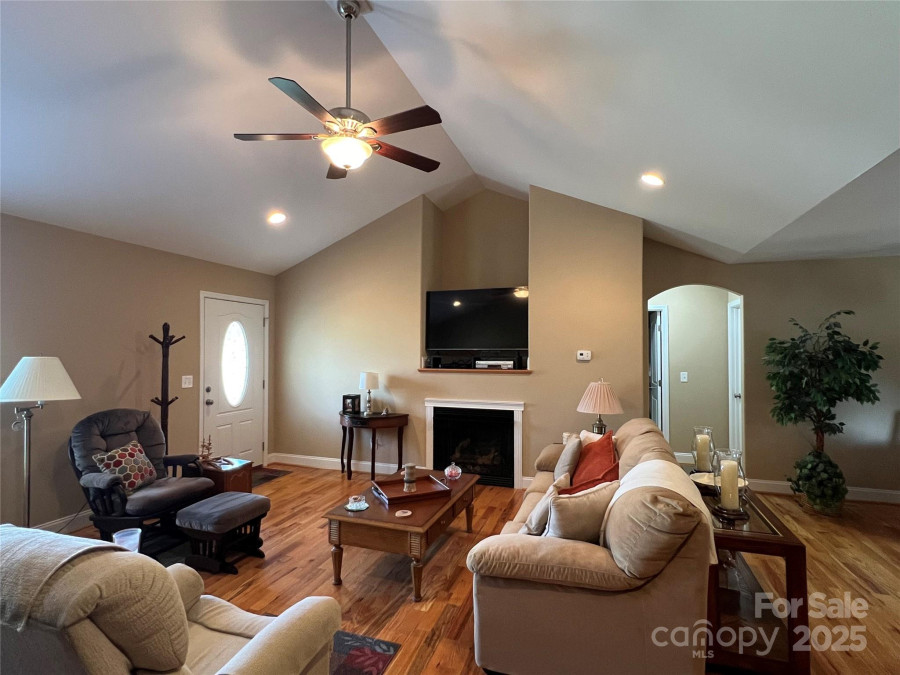 506 Pine St Maiden, NC 28650