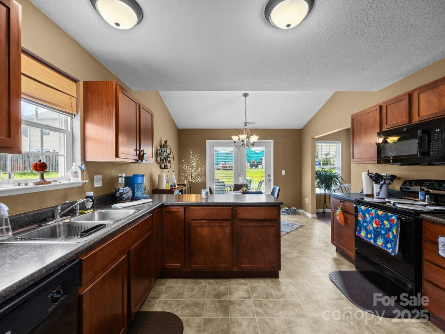 96 Sunny Meadows Blvd Arden, NC 28704