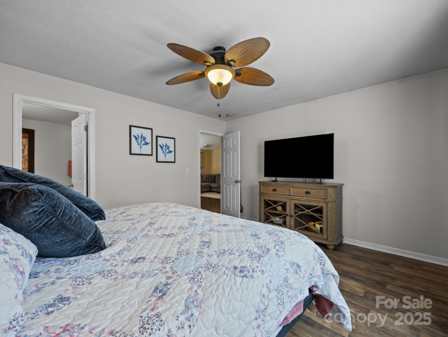 96 Sunny Meadows Blvd Arden, NC 28704