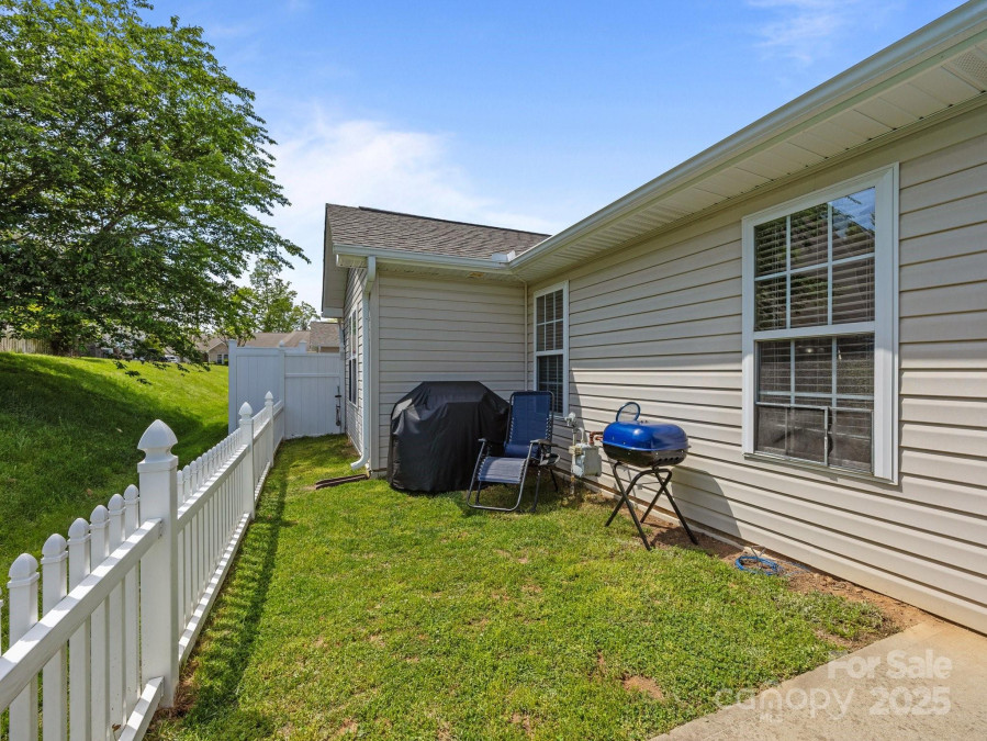 96 Sunny Meadows Blvd Arden, NC 28704