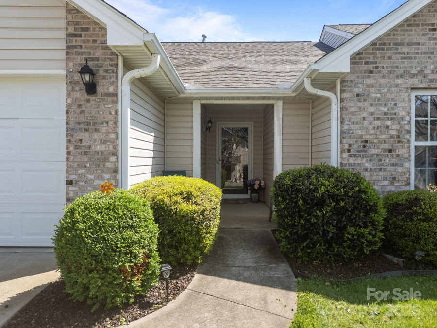 96 Sunny Meadows Blvd Arden, NC 28704