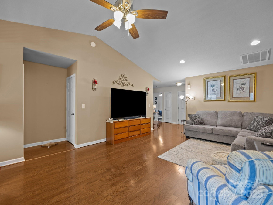 96 Sunny Meadows Blvd Arden, NC 28704