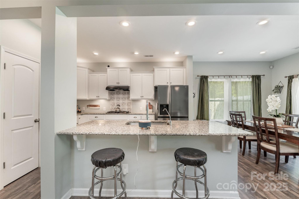 6040 Fazio Ct Harrisburg, NC 28075