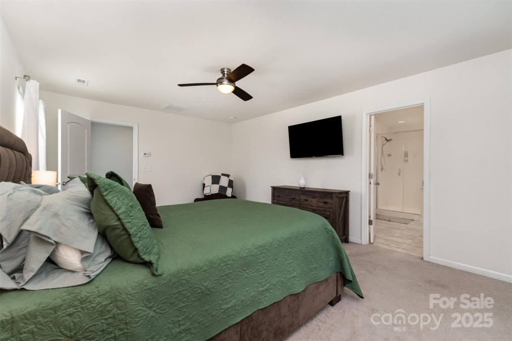 6040 Fazio Ct Harrisburg, NC 28075