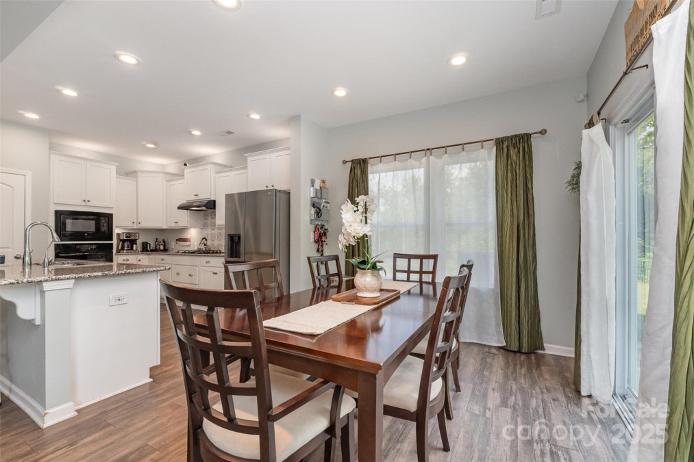 6040 Fazio Ct Harrisburg, NC 28075