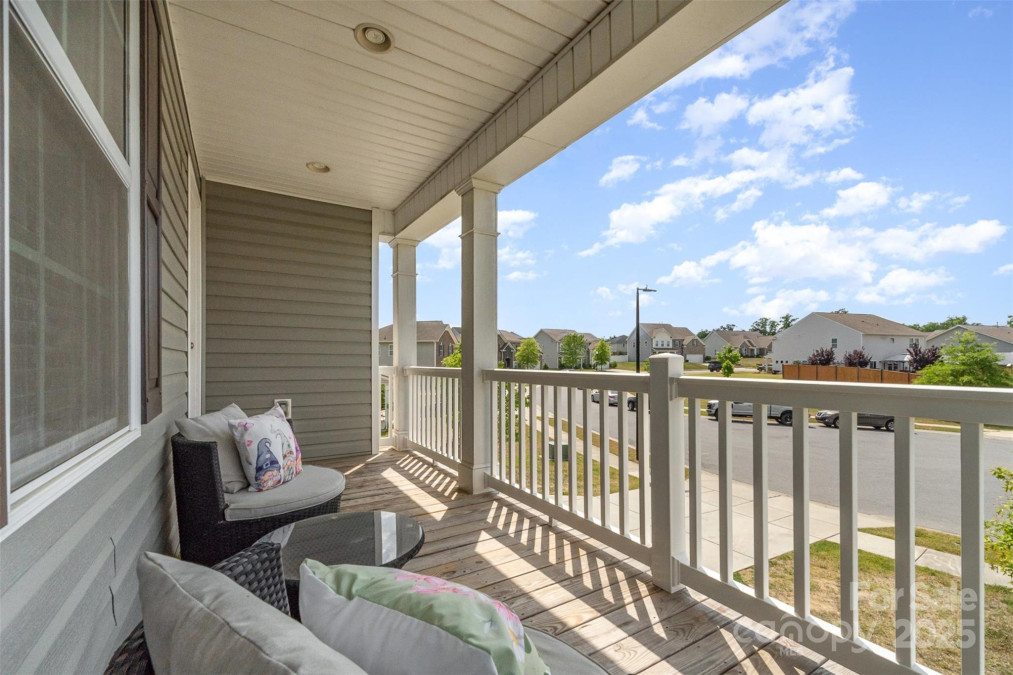 6040 Fazio Ct Harrisburg, NC 28075