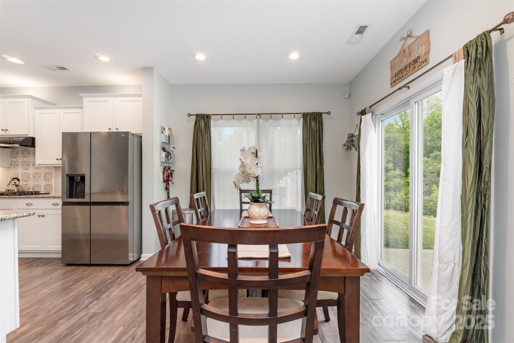 6040 Fazio Ct Harrisburg, NC 28075