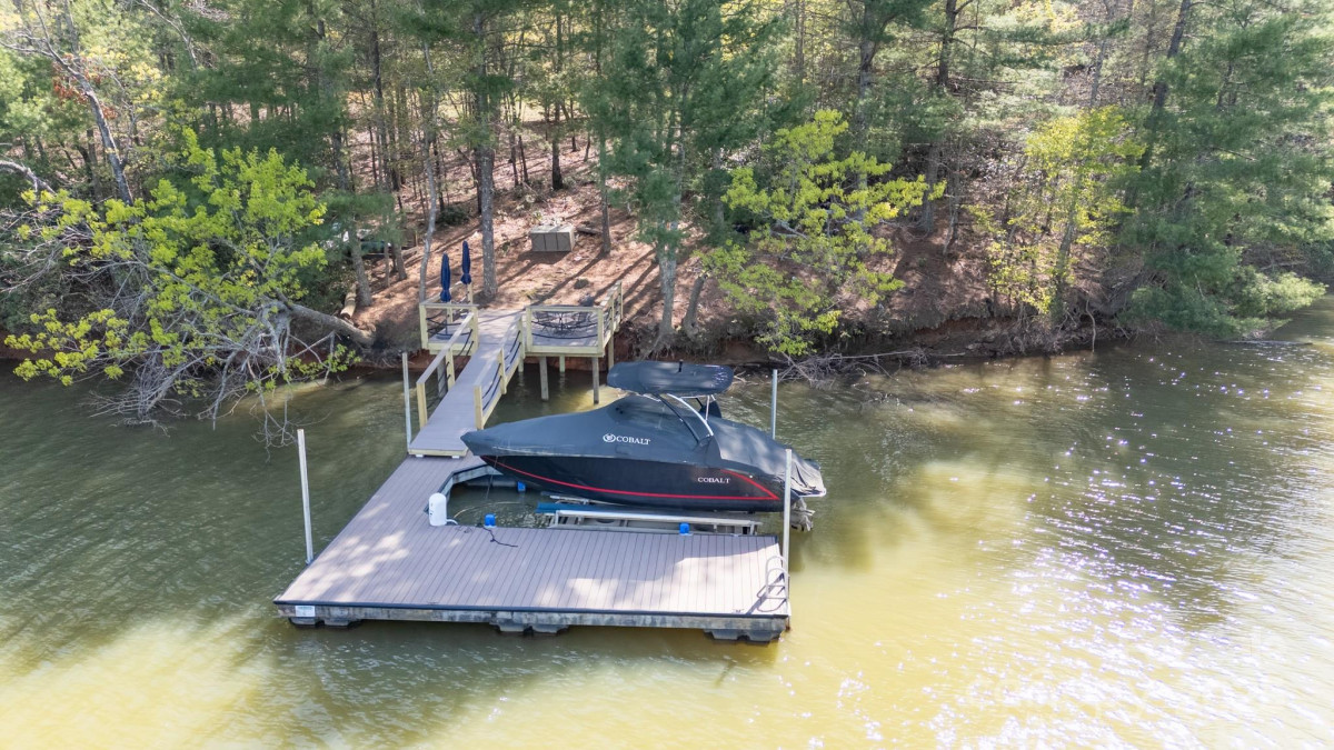163 Cabin Bluff Dr Marion, NC 28752