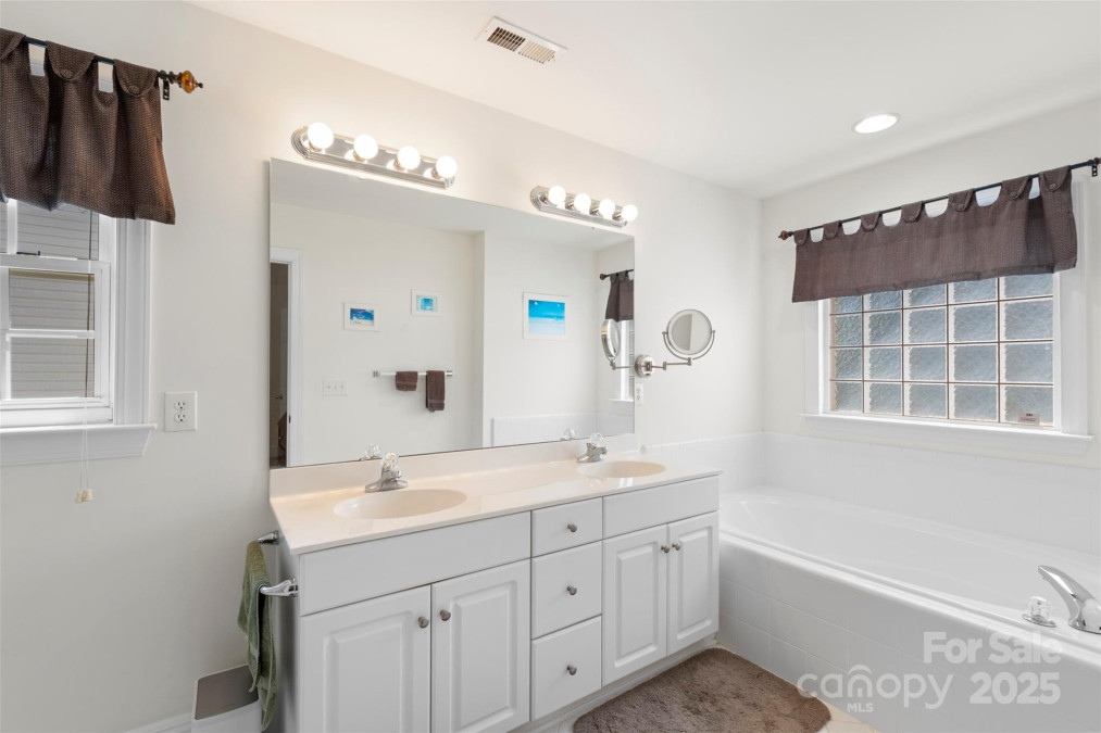 1011 Master Gunner Ct Indian Trail, NC 28079