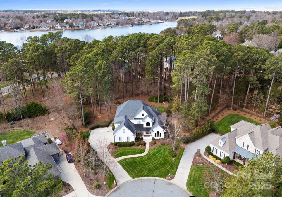 107 Waterhouse Ct Mooresville, NC 28117