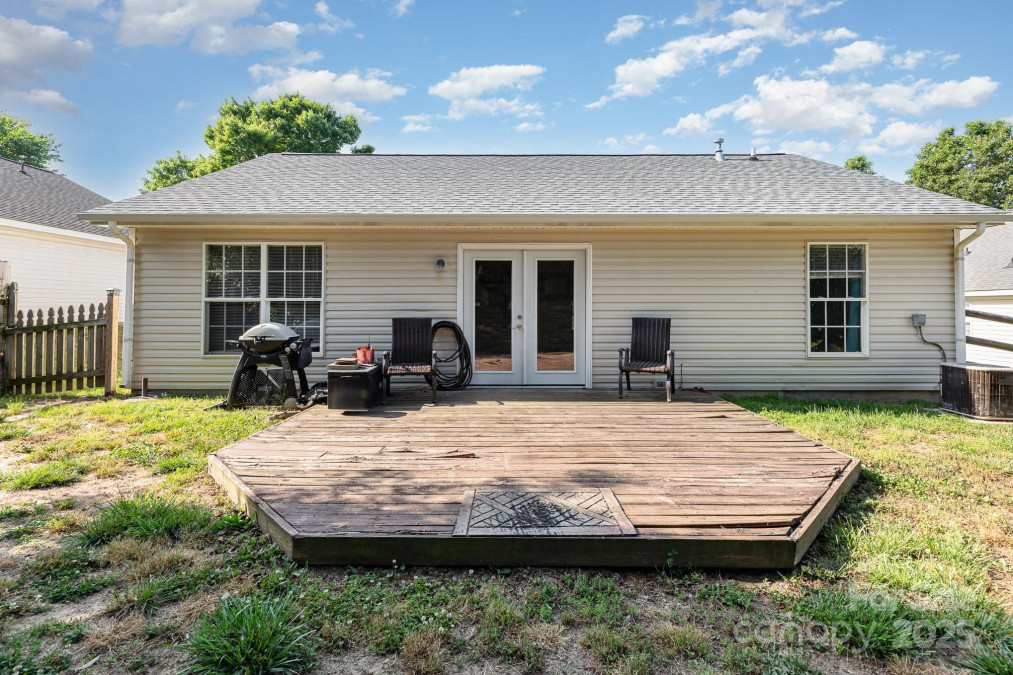 228 Grayland Rd Mooresville, NC 28115