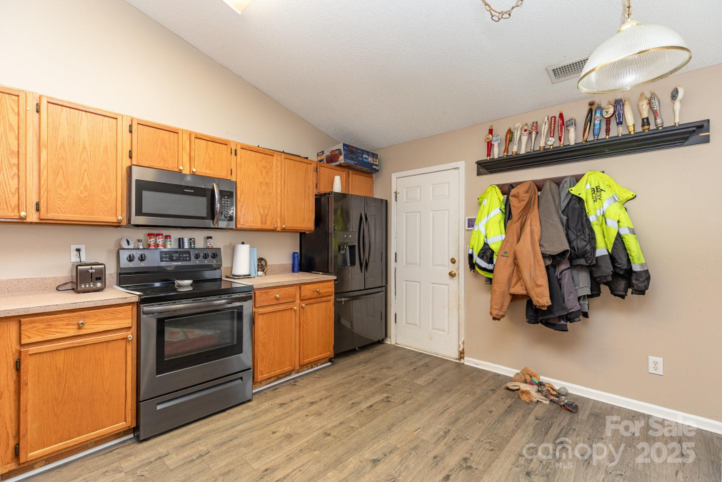 228 Grayland Rd Mooresville, NC 28115