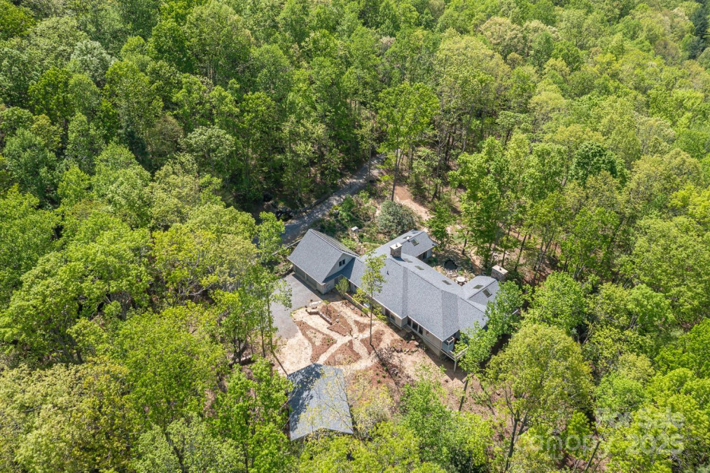 425 Bull Creek Rd Asheville, NC 28805