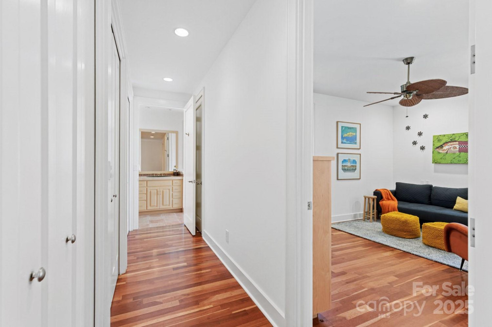 425 Bull Creek Rd Asheville, NC 28805