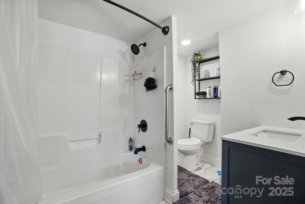 139 5th St Huntersville, NC 28078