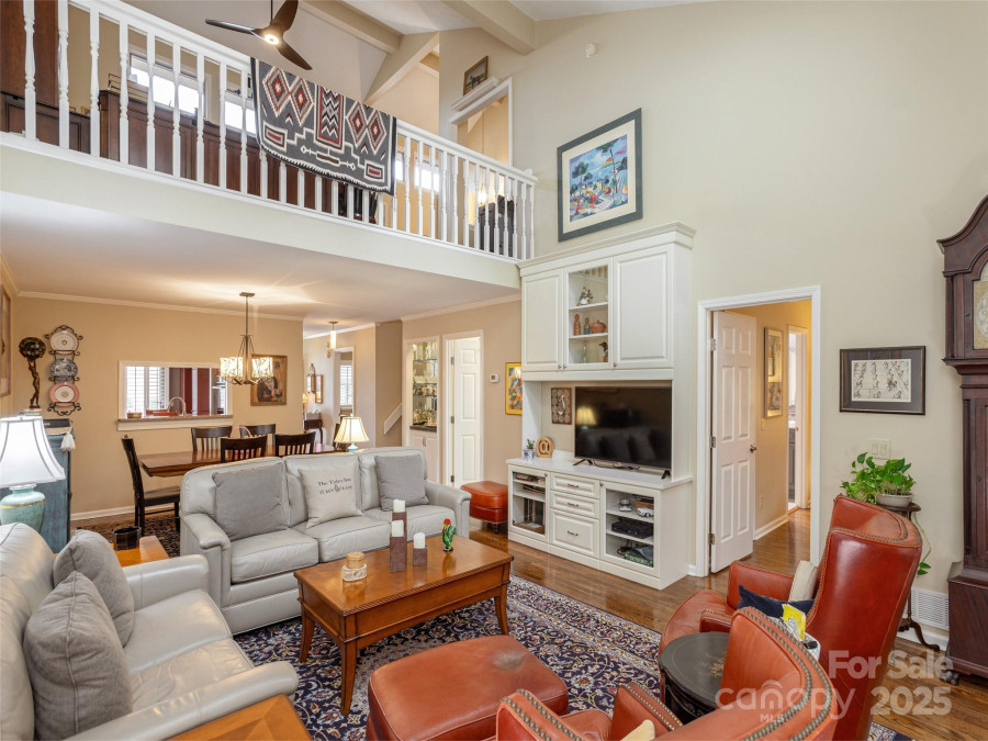 203 Wild Oak Ln Hendersonville, NC 28791