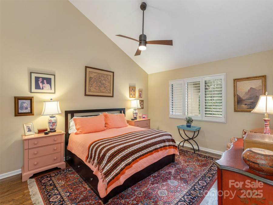 203 Wild Oak Ln Hendersonville, NC 28791