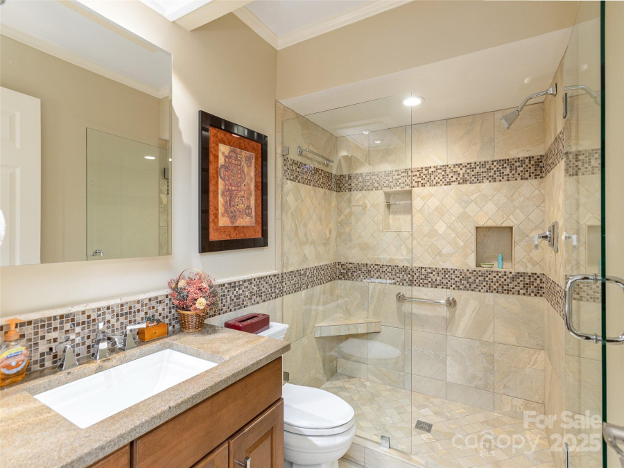 203 Wild Oak Ln Hendersonville, NC 28791