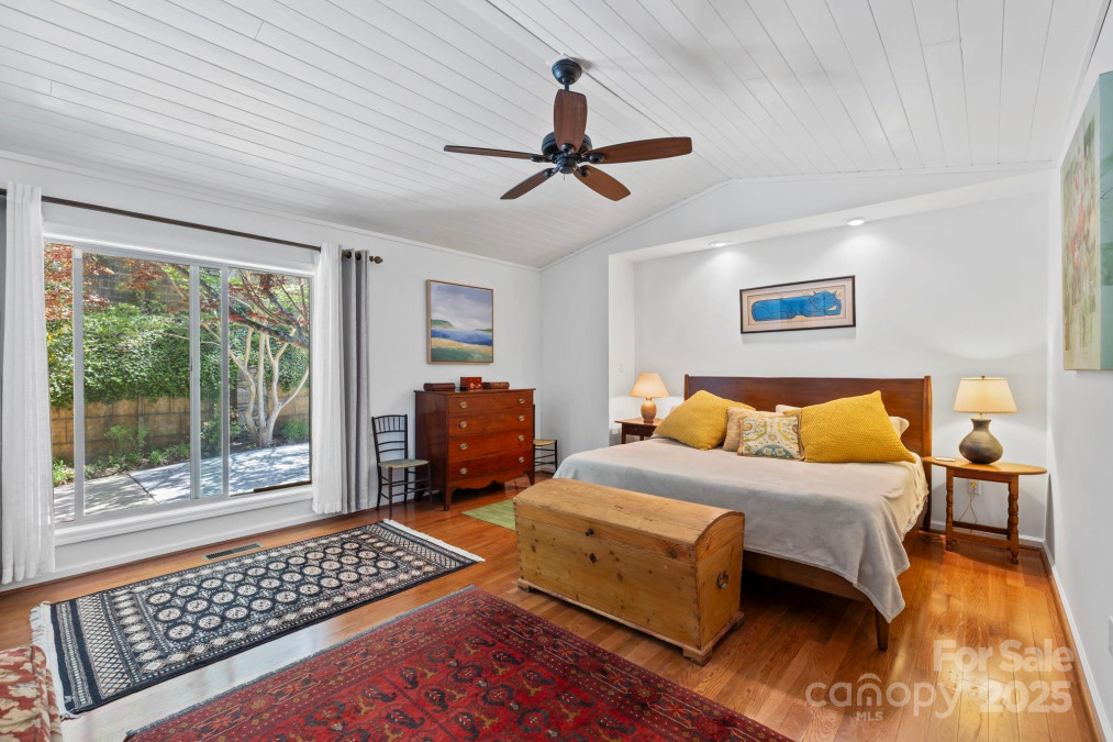 605 Upper Sondley Dr Asheville, NC 28805