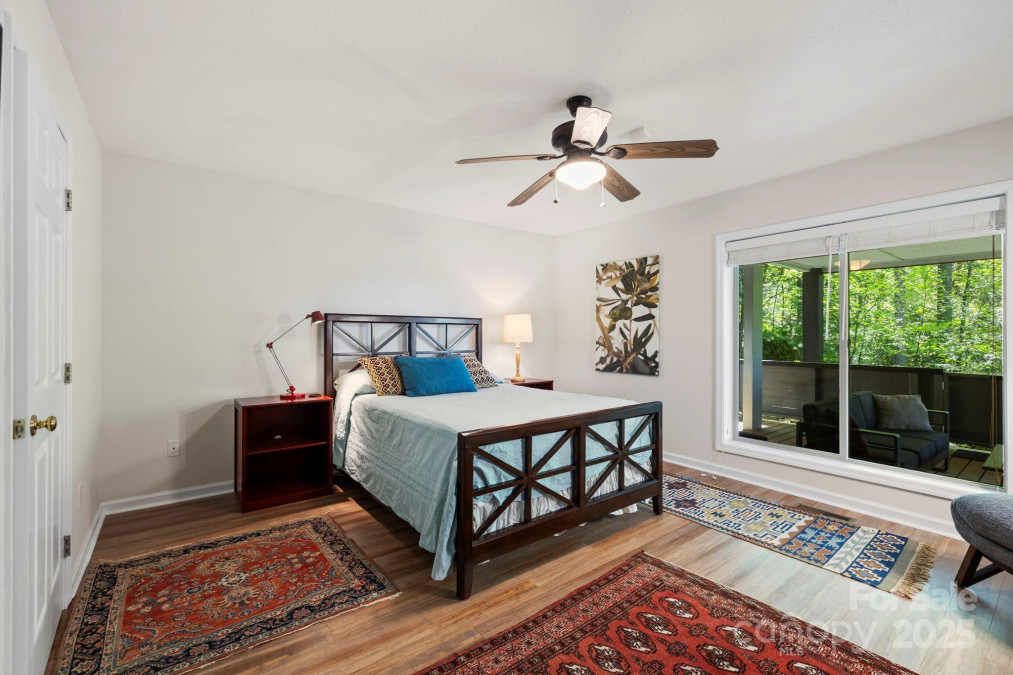 605 Upper Sondley Dr Asheville, NC 28805