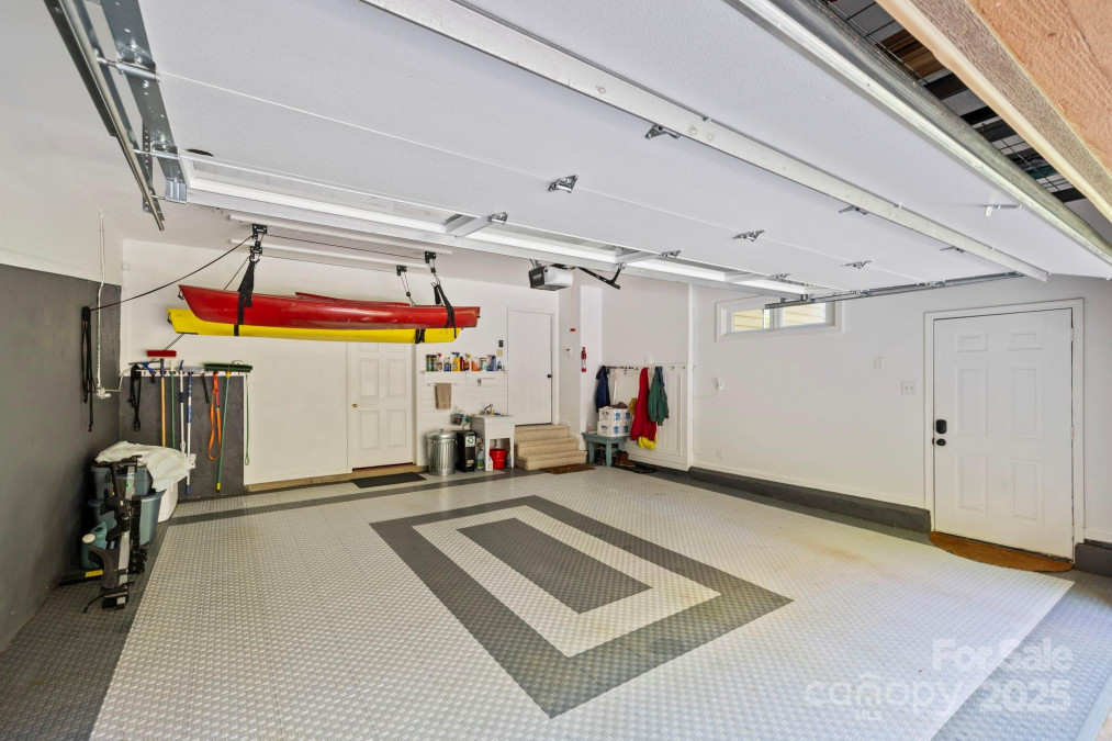 605 Upper Sondley Dr Asheville, NC 28805