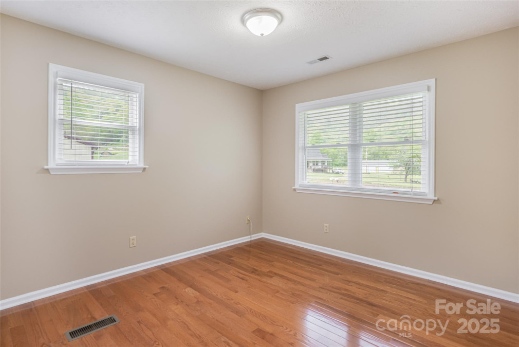 281 Curtis Creek Rd Candler, NC 28715