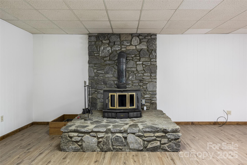 281 Curtis Creek Rd Candler, NC 28715