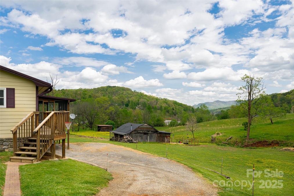 281 Curtis Creek Rd Candler, NC 28715