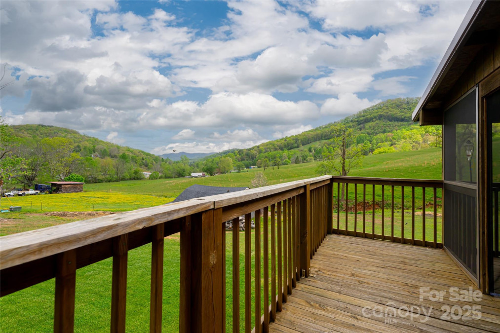 281 Curtis Creek Rd Candler, NC 28715