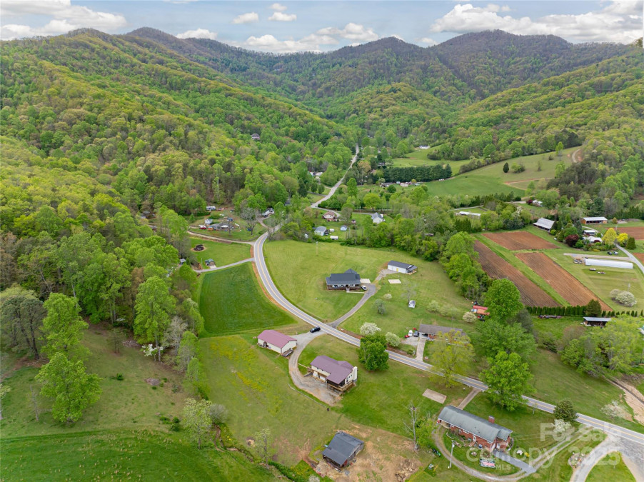 281 Curtis Creek Rd Candler, NC 28715