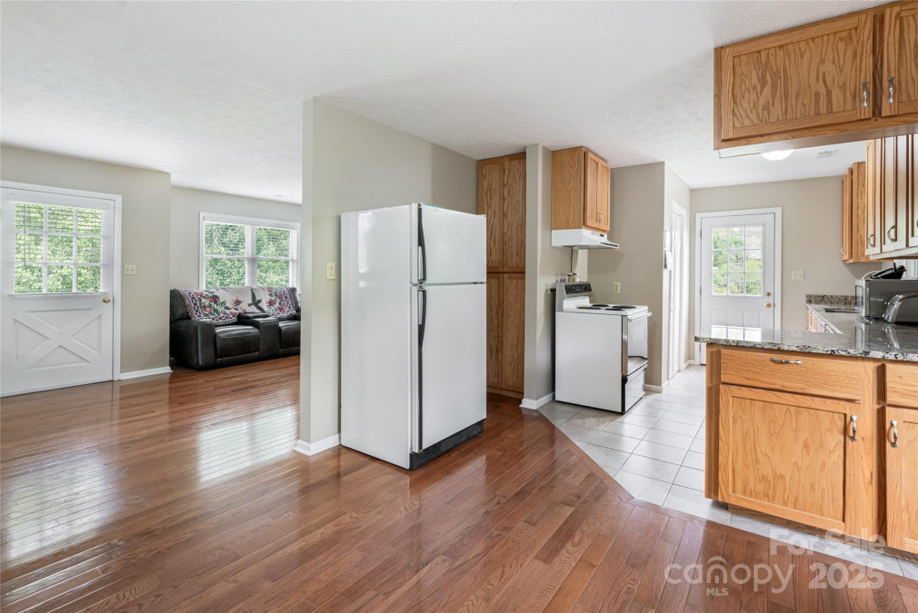 281 Curtis Creek Rd Candler, NC 28715