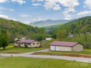 281 Curtis Creek Rd Candler, NC 28715
