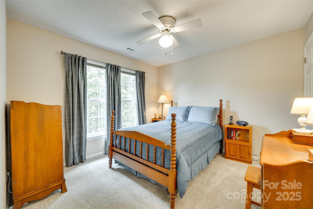15306 Gower Ct Charlotte, NC 28278