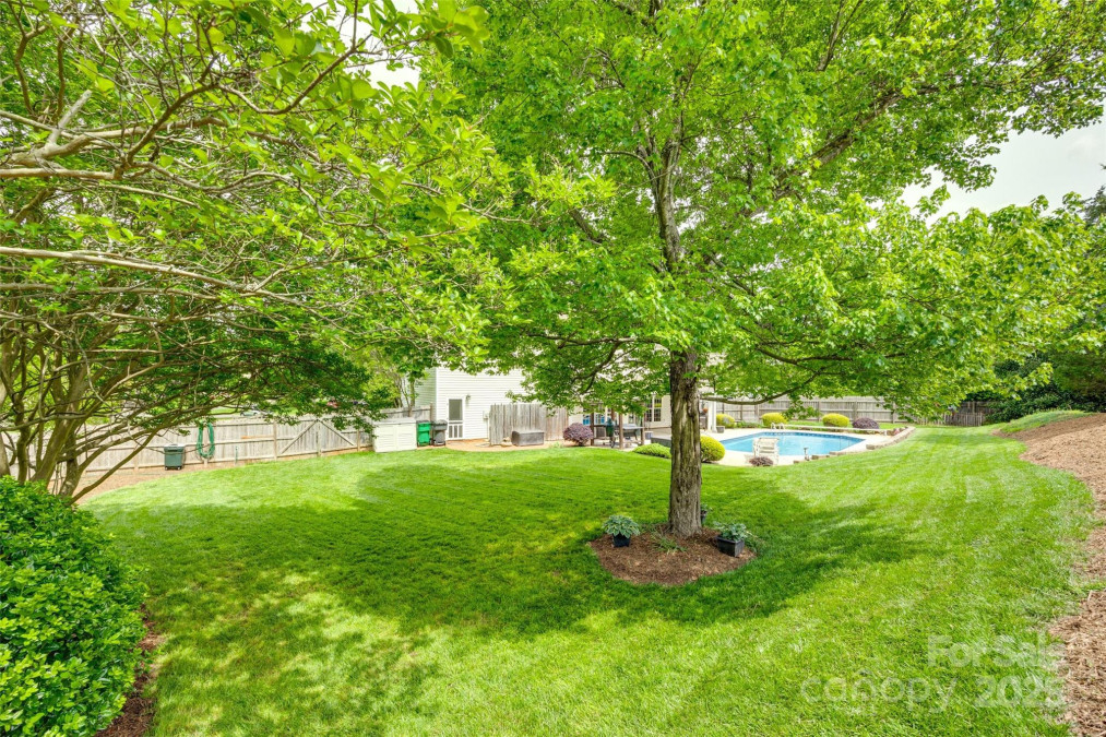 15306 Gower Ct Charlotte, NC 28278