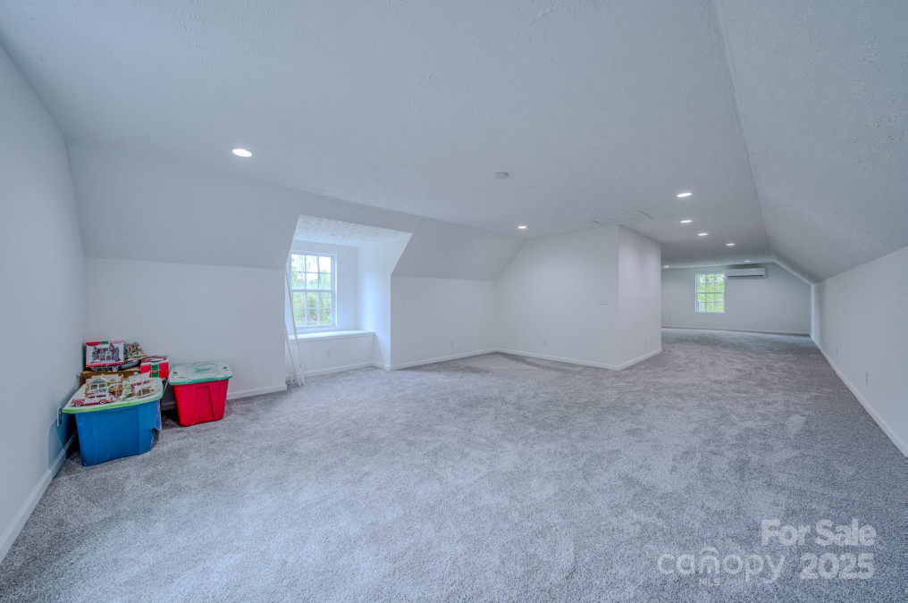 27 Garland Ball Dr Alexander, NC 28701