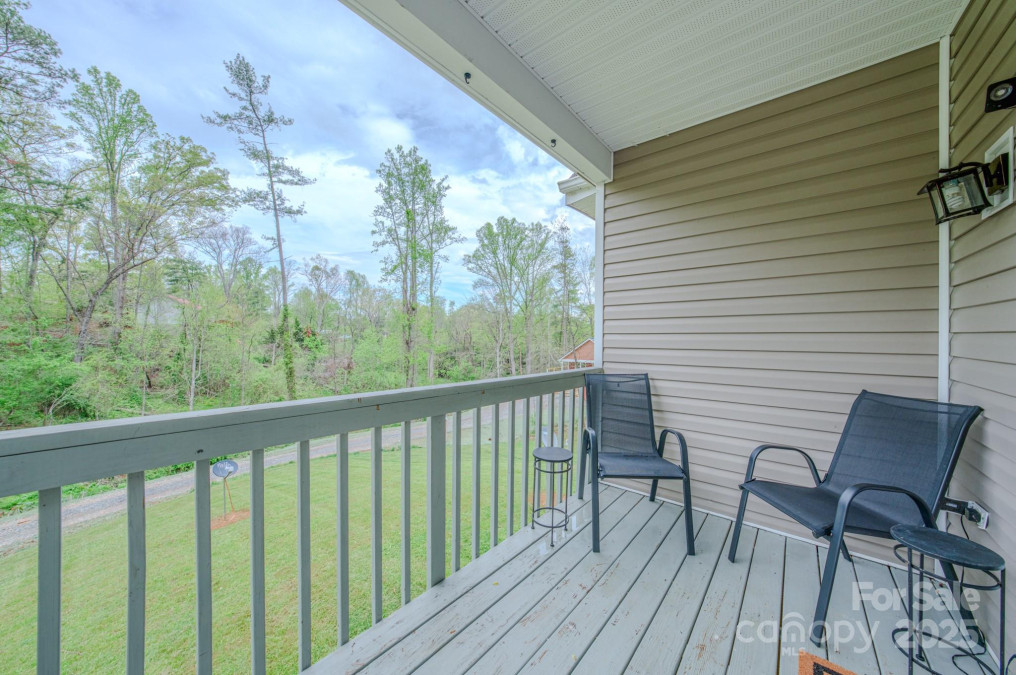 27 Garland Ball Dr Alexander, NC 28701
