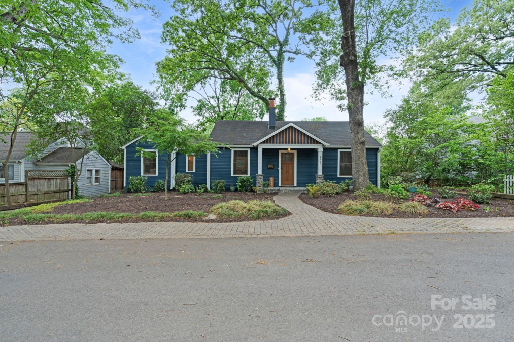 1933 Thurmond Pl Charlotte, NC 28205