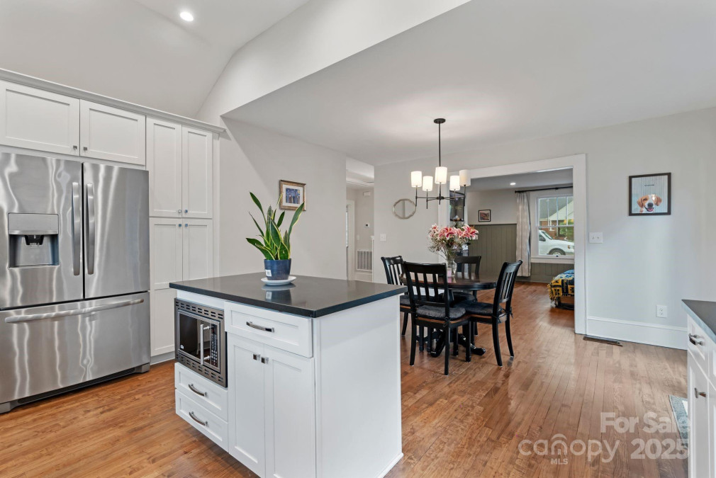 1933 Thurmond Pl Charlotte, NC 28205