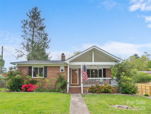 1017 Temon St Hendersonville, NC 28739