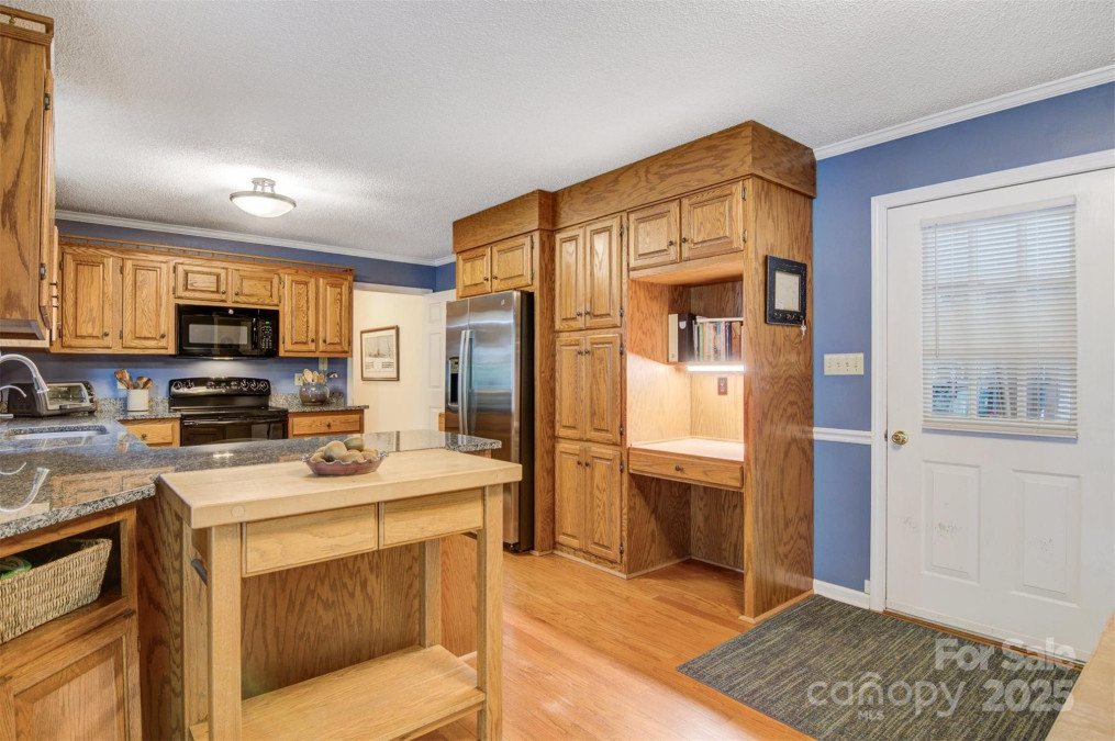 3022 8th Street Ct Hickory, NC 28601
