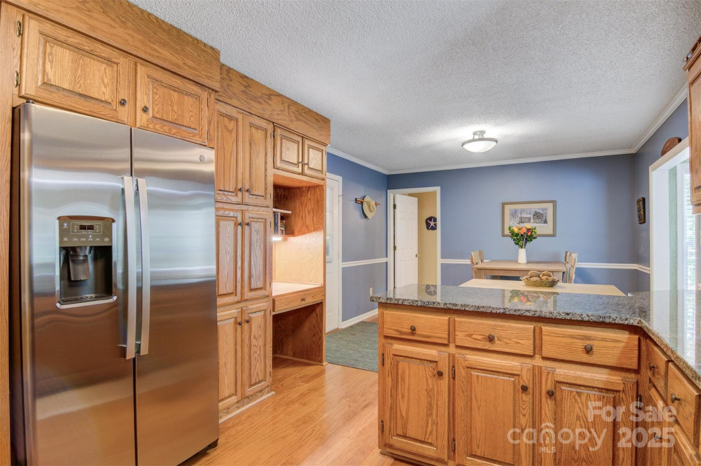 3022 8th Street Ct Hickory, NC 28601