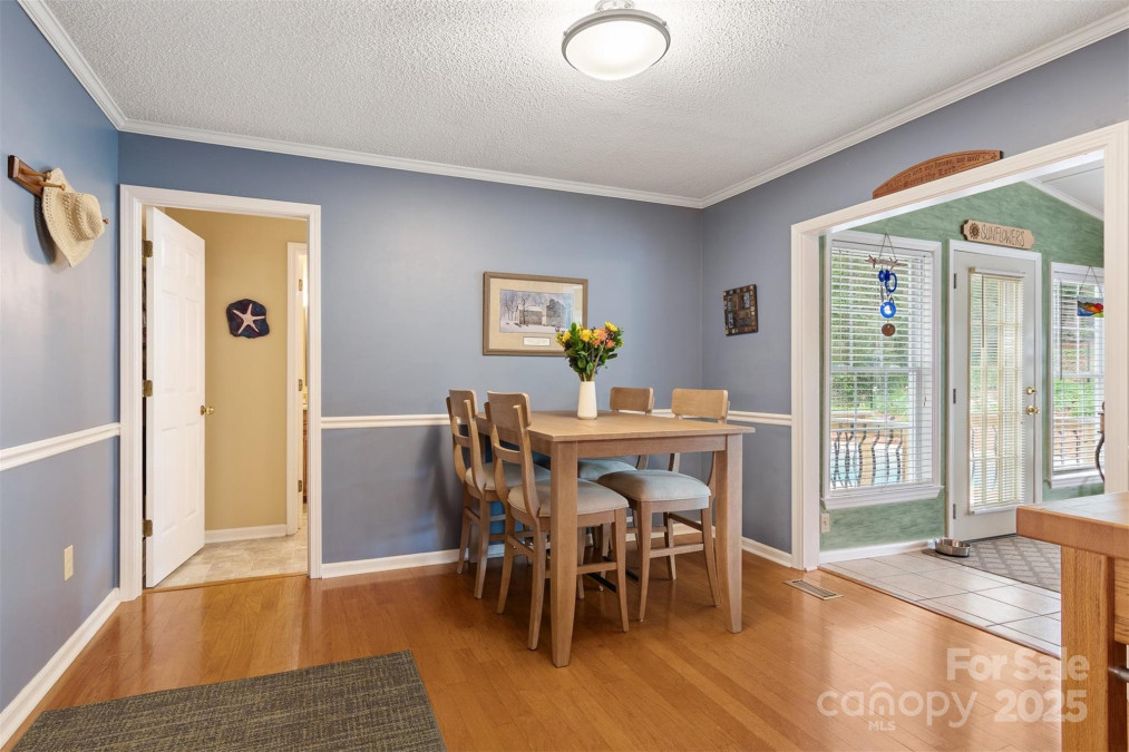 3022 8th Street Ct Hickory, NC 28601