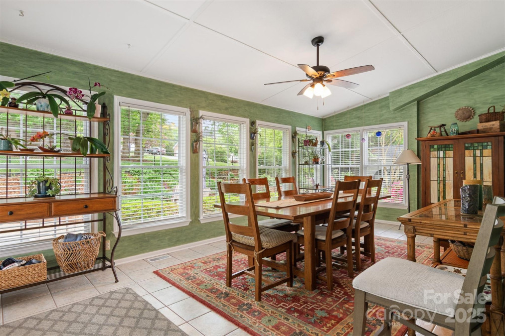 3022 8th Street Ct Hickory, NC 28601