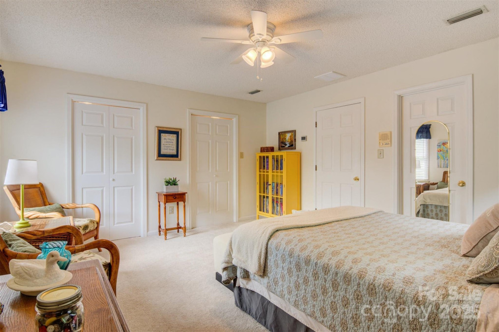 3022 8th Street Ct Hickory, NC 28601