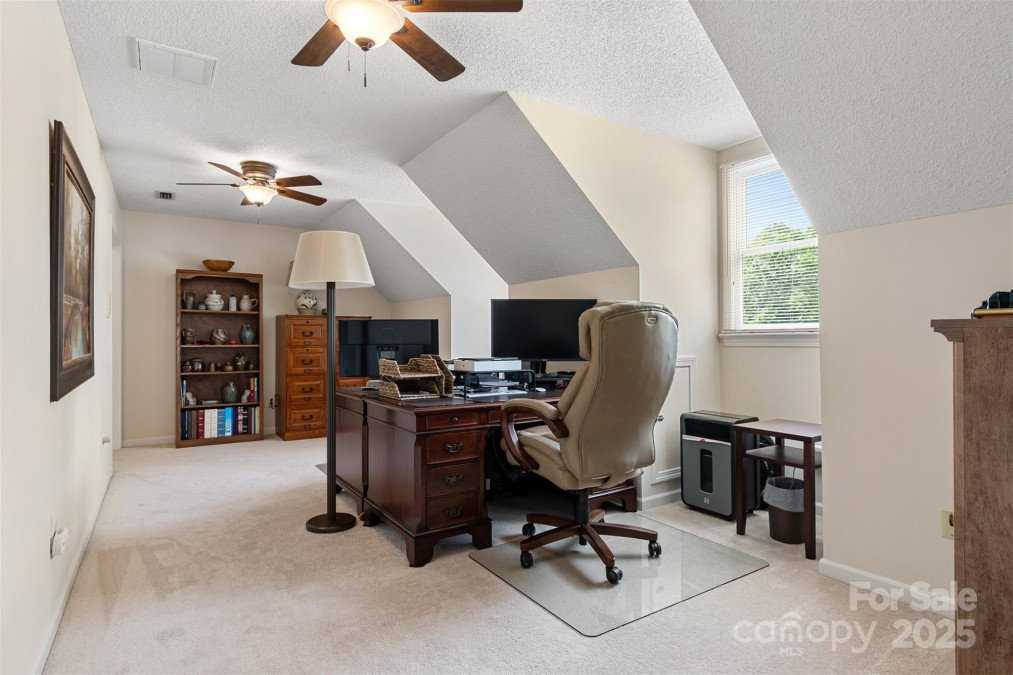 3022 8th Street Ct Hickory, NC 28601